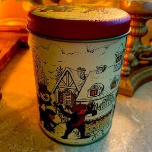 Vintage Christmas Tin Can Children Snow Ball Fight Made In Taiwan